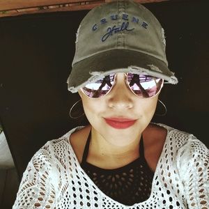 Meet your Posher, Sonia